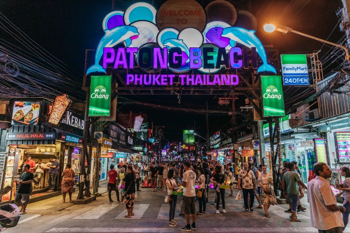 Vie nocturne Thaïlande : Le quartier animé de Patong Beach à Phuket