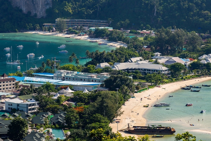 &Icirc;les Phi Phi