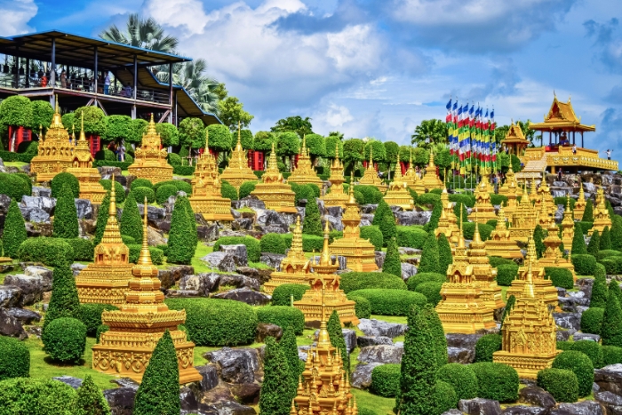 Le jardin tropical de Nong Nooch parmi lieux à visiter Pattaya en avril