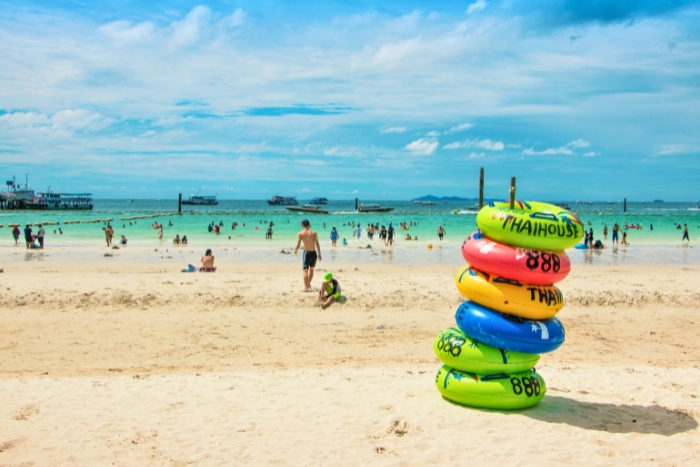 Découvrez Koh Larn à Pattaya en avril