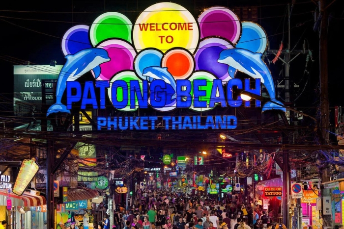 Faire la fête sur Bangla Road