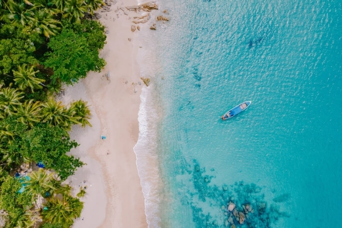 Banana Beach, une des plus belles plages à Phuket à explorer