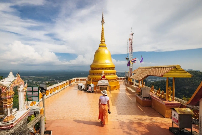 Wat Tham Suea et sa vue panoramique marque l'itin&eacute;raire Phuket Koh Samui 10 jours