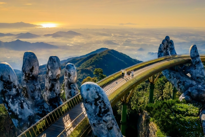 Le c&eacute;l&egrave;bre Pont d'Or Da Nang