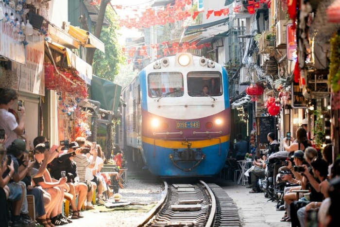 Ne manquez pas la rue du train de Hano&iuml; c&eacute;l&egrave;bre
