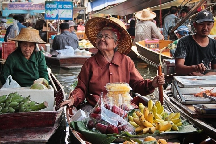 le march&eacute; flottant de Damnoen Saduak
