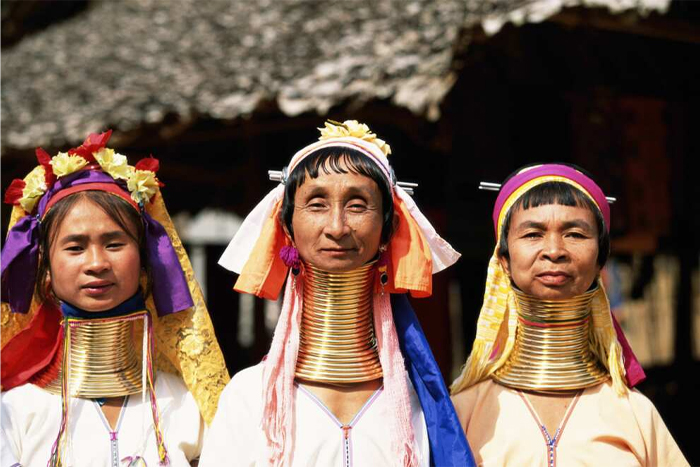 À la rencontre des femmes girafes en Thaïlande