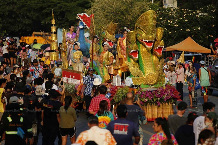 Le festival de l&rsquo;eau Songkran &agrave; Bangkok