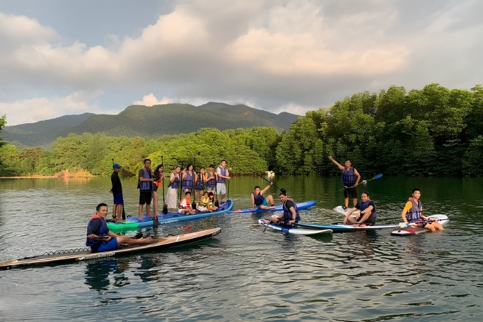 Faire du kayak et des activit&eacute;s nautiques