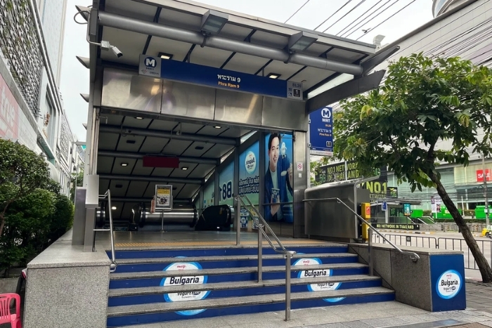 Repérer la station et choisir la bonne direction