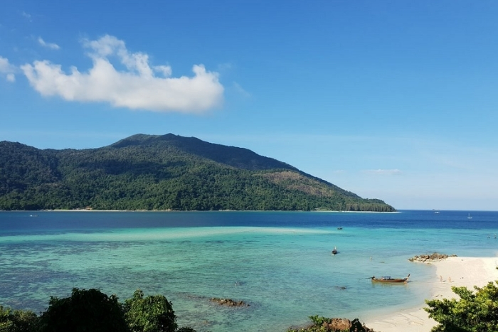 Sunrise Beach &agrave; Koh Lipe