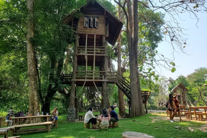 S'arr&ecirc;ter au caf&eacute; Take A Walk