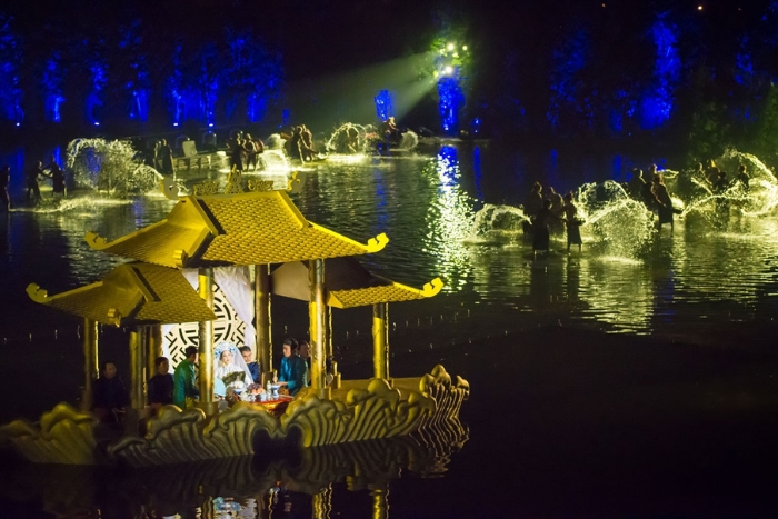 Tonkin Show Hanoi – Incontournable d’un voyage de luxe au Vietnam en 1 semaine