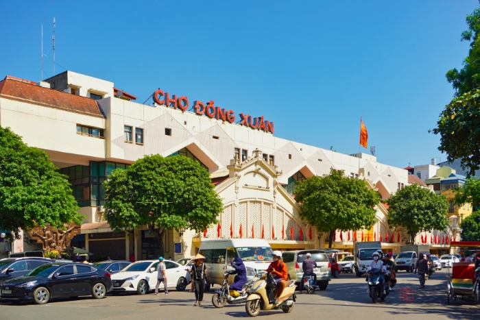 Shopping au march&eacute; de Dong Xuan lors d'un circuit de 10 jours en Asie du Sud-Est