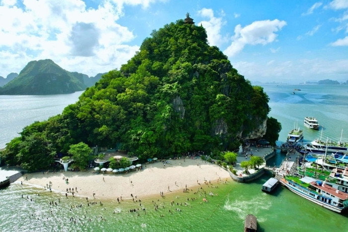 Vue panoramique depuis l'&icirc;le de Titop
