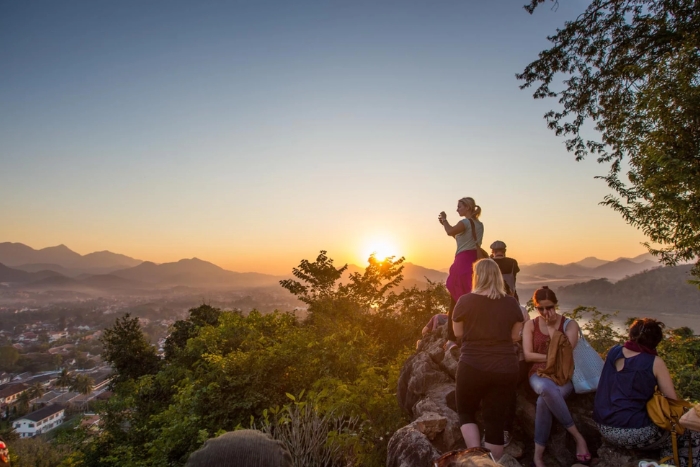 Vue sur le chemin du Mont Phousi à Luang Prabang