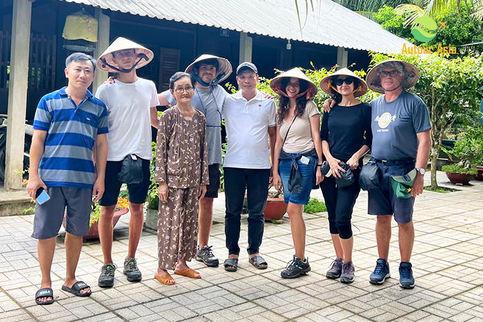 Rencontre avec habitants dans votre circuit combiné Vietnam Cambodge