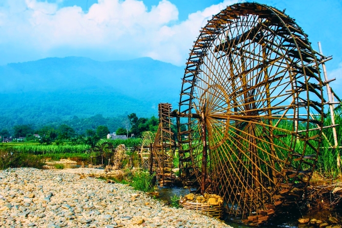 Les roues à eau traditionnelles subsistent à Pu Luong