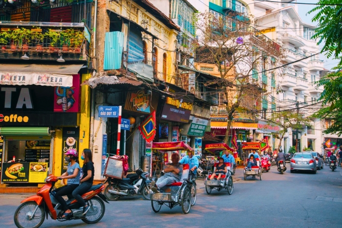 Arrivée à Hanoï, point de départ du voyage au Vietnam