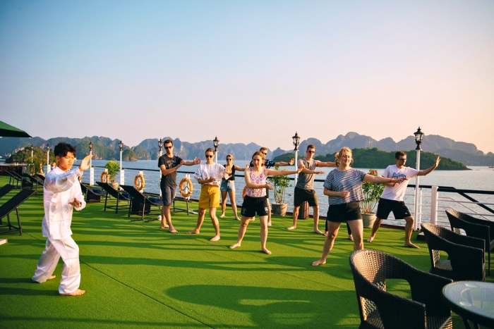 Un dernier moment de calme dans la baie d’Ha Long
