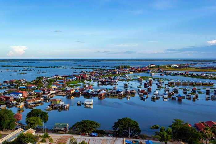 Le jour 12 du circuit Vietnam Cambodge 15 jours est consacré à une escapade sur le lac Tonlé Sap