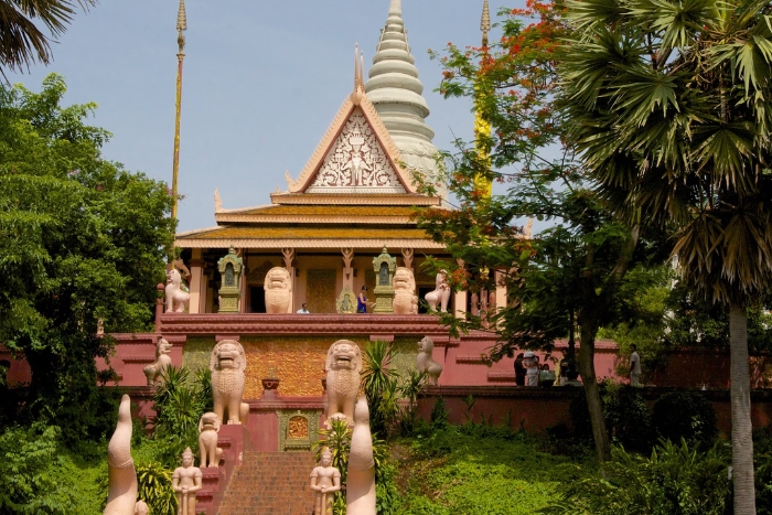 Admirez le temple Wat Phnom à Phnom Penh pendant 15 jours au Vietnam Cambodge