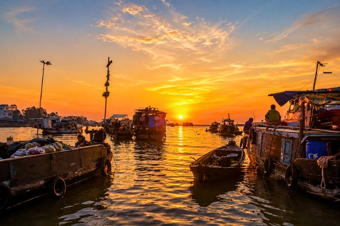 Que faire au Vietnam Cambodge en 2 semaines ? Lever de soleil au march&eacute; flottant de Cai Rang