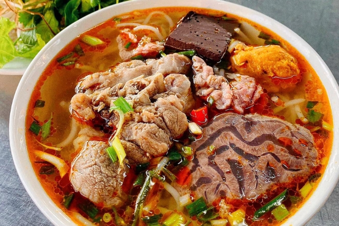 Bun Bo Hue chez Quán Cẩm
