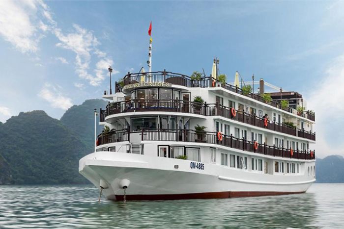 Une croisière familiale au cœur des paysages karstiques