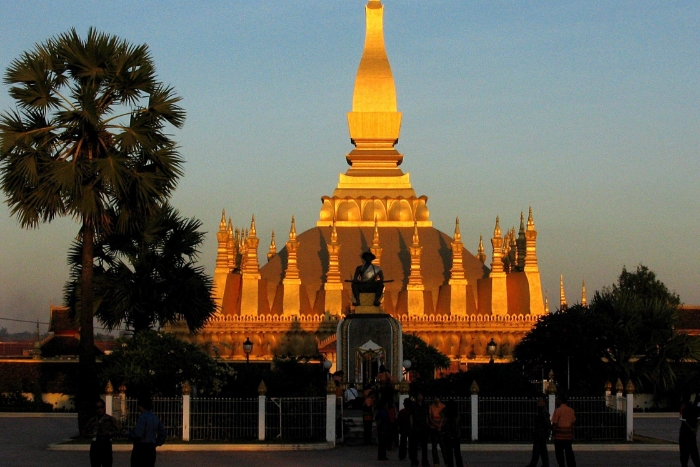 That Luang – Beauté dorée sur un ancien stupa
