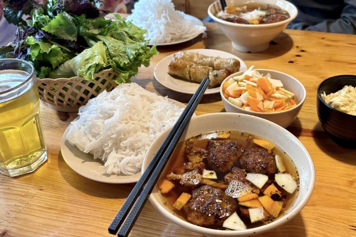 Mon premier bún chả à Hanoï