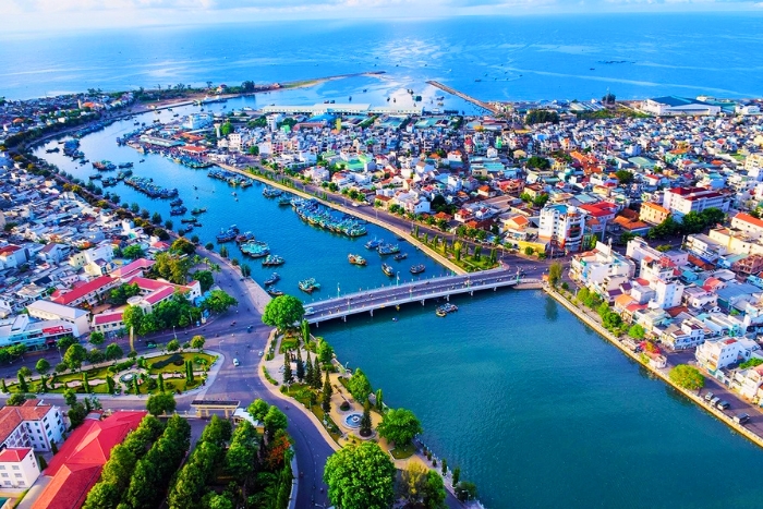 Vue panoramique colorée et vibrante de Mui Ne