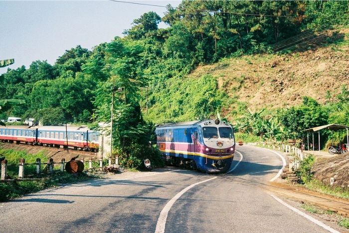 Voyage au Vietnam en train sur route ferroviaire Ho Chi Minh Ville – Phan Thiet 