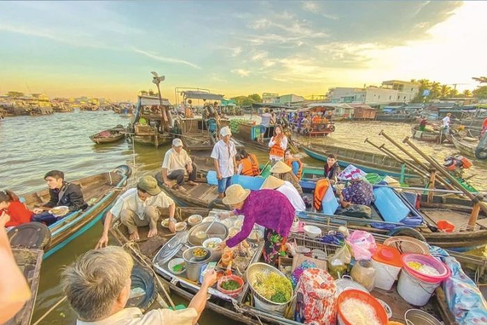 Culture unique au marché flottant Cai Rang