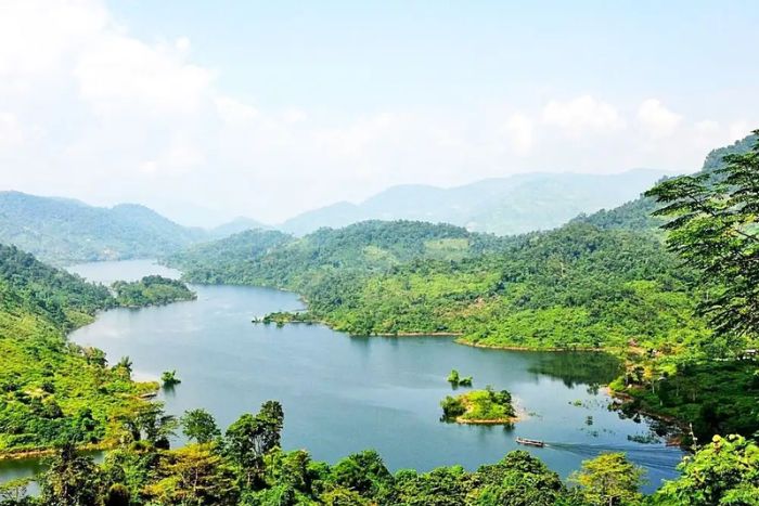 Lac Ba Be - Destination à ne pas manquer lors de l’itinéraire de 2 jours