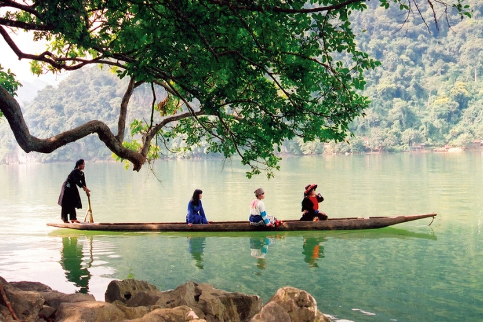 Découvrir le lac Ba Be - joyau vert du nord-ouest du Vietnam
