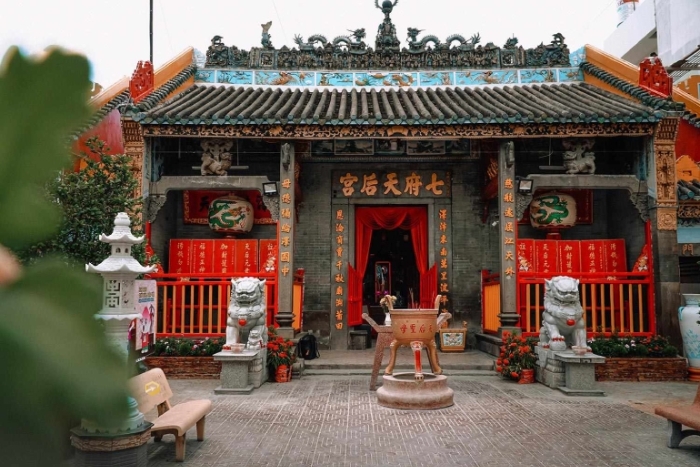 Puis découverte de la pagode de la Déesse Thien Hau