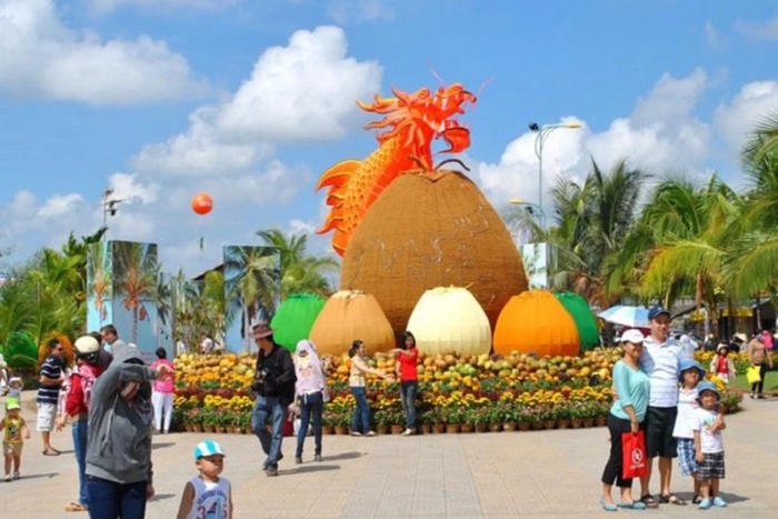 Ambiance festive et animée des fêtes traditionnelles à Ben Tre