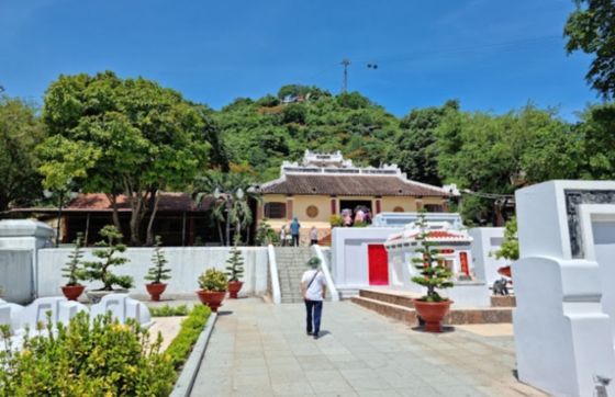 Que Visiter à Chau Doc ? Le Tombeau De Thoai Ngoc Hau