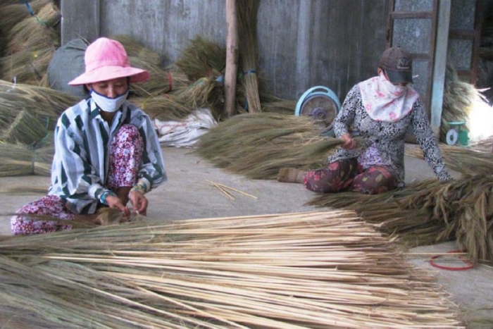 My An, le village des balais de coco – un trésor caché de l’artisanat de Ben Tre