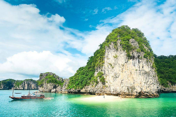 Plage de Van Boi, plage incontournable dans votre visit à Cat Ba