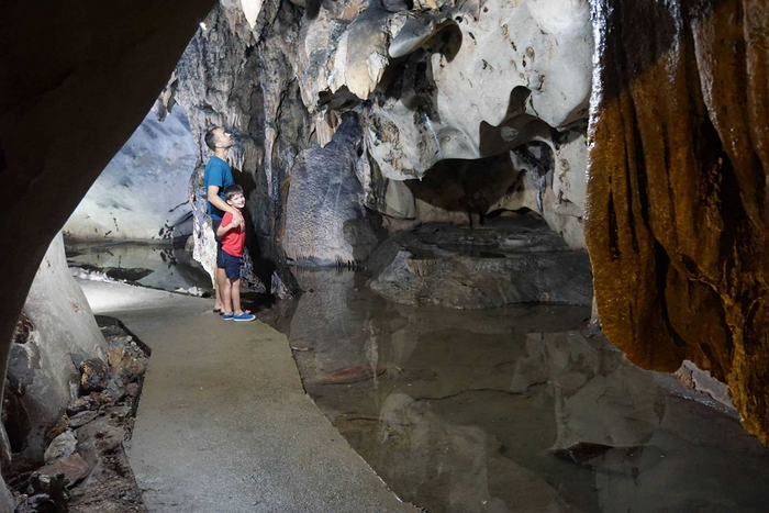 Grotte de Trung Trang à Cat  Ba 