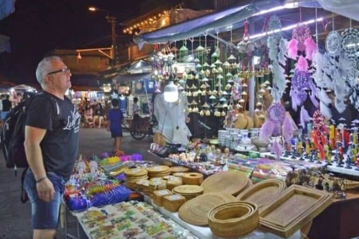 Boutique de souvenirs à Cat Ba