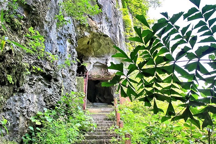 Grotte Trung Trang à Cat Ba