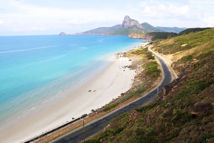 La route de Cỏ Ống – l’une des plus belles routes de Côn Đảo