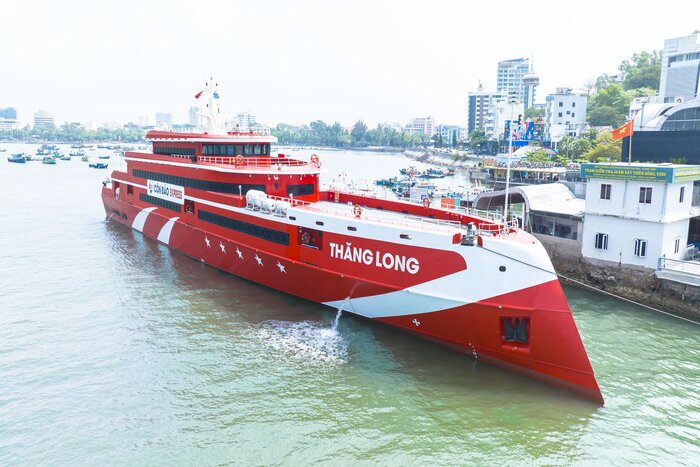 Le bateau Thang Long, le plus grand nouveau bateau à grande vitesse du Vietnam