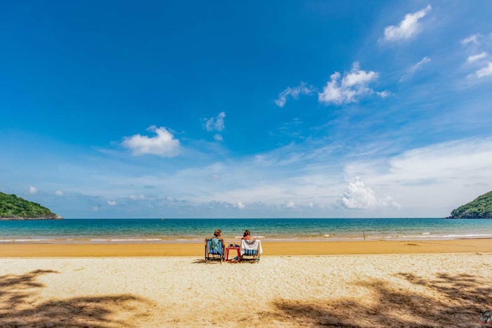 Plage de Dam Trau: Un coin de paradis pour petits et grands