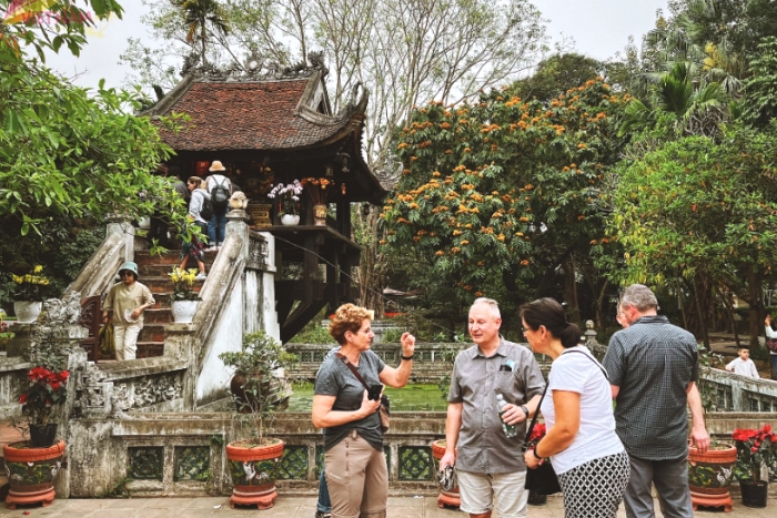visiter la pagode au Pilier Unique dans le complexe de la mausolée de Ho Chi Minh