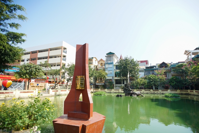 &Eacute;pave du B52 au lac Huu Tiep pour votre itin&eacute;raire Hanoi 1 jour