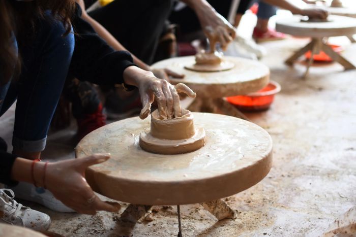 Atelier de poterie à Bat Trang - Activité intéressante pour un voyage en famille à Hanoi Vietnam